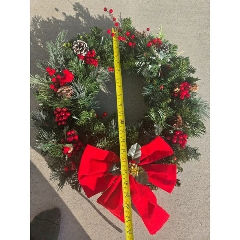 Christmas Wreath Red‎ Bow Pinecones Berries Holiday Home Decor